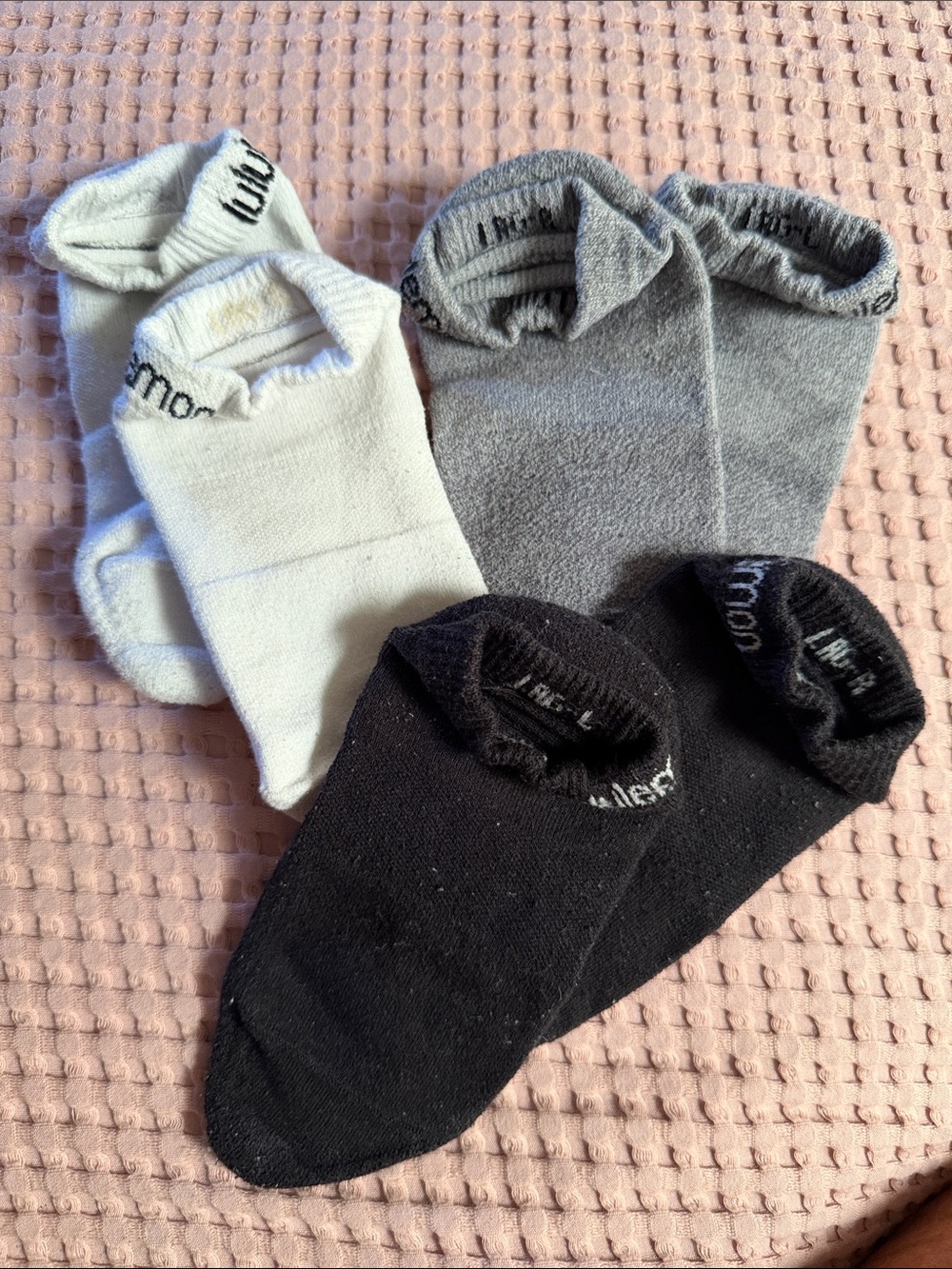 Lululemon size L Low-Cut Socks — Black, Gray & White